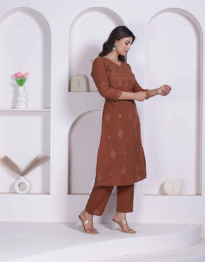 Color_Brown