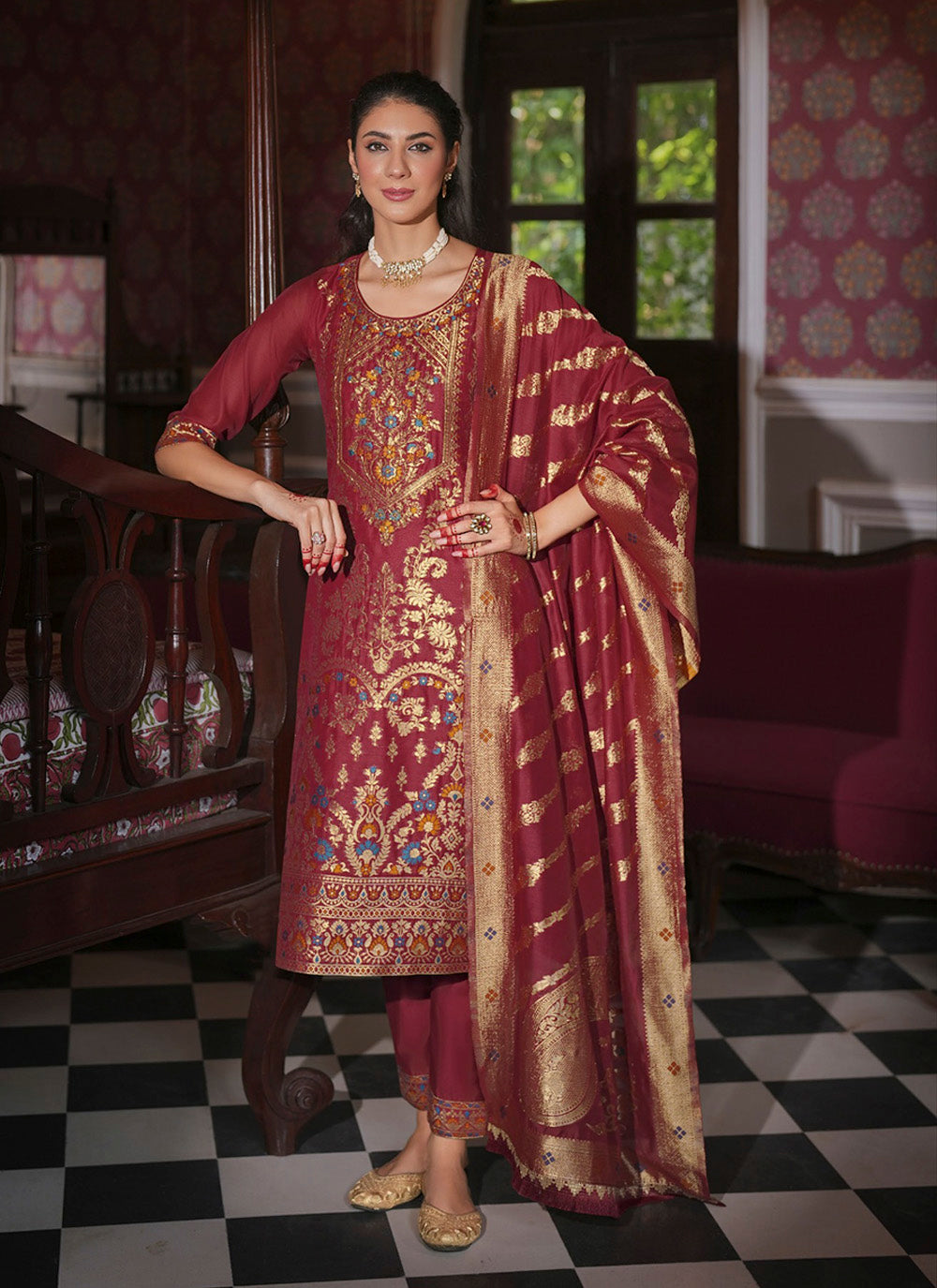Color_Maroon
