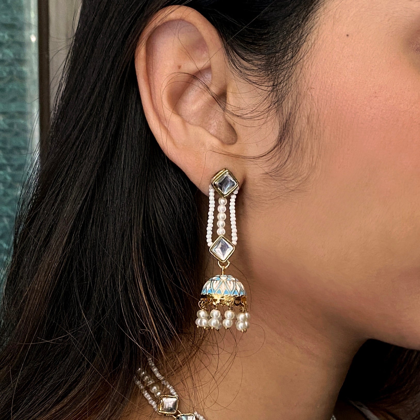 Women's Kundan & Blue Jhumki Earrings