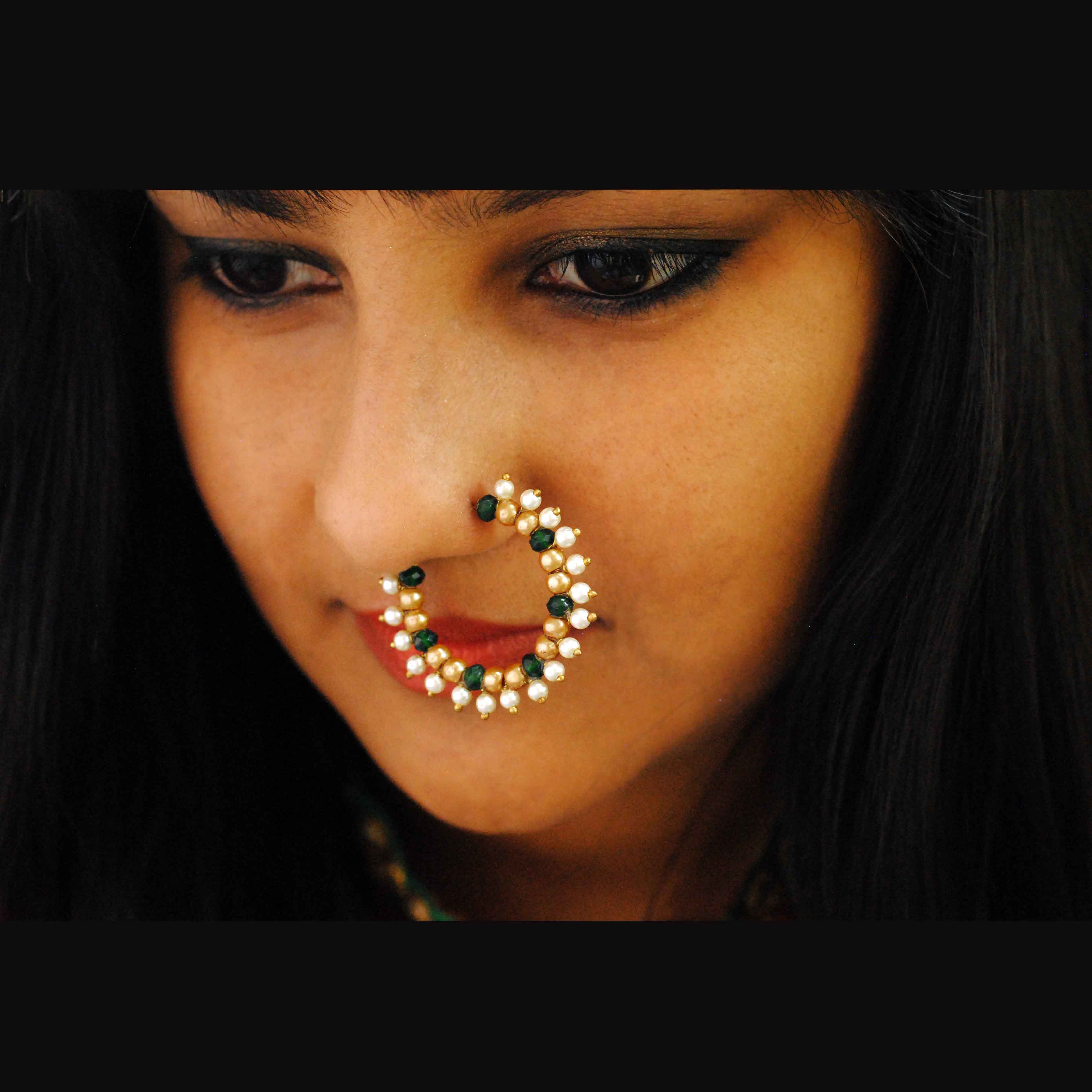 Gorgeous Green Pearl Nose Ring
