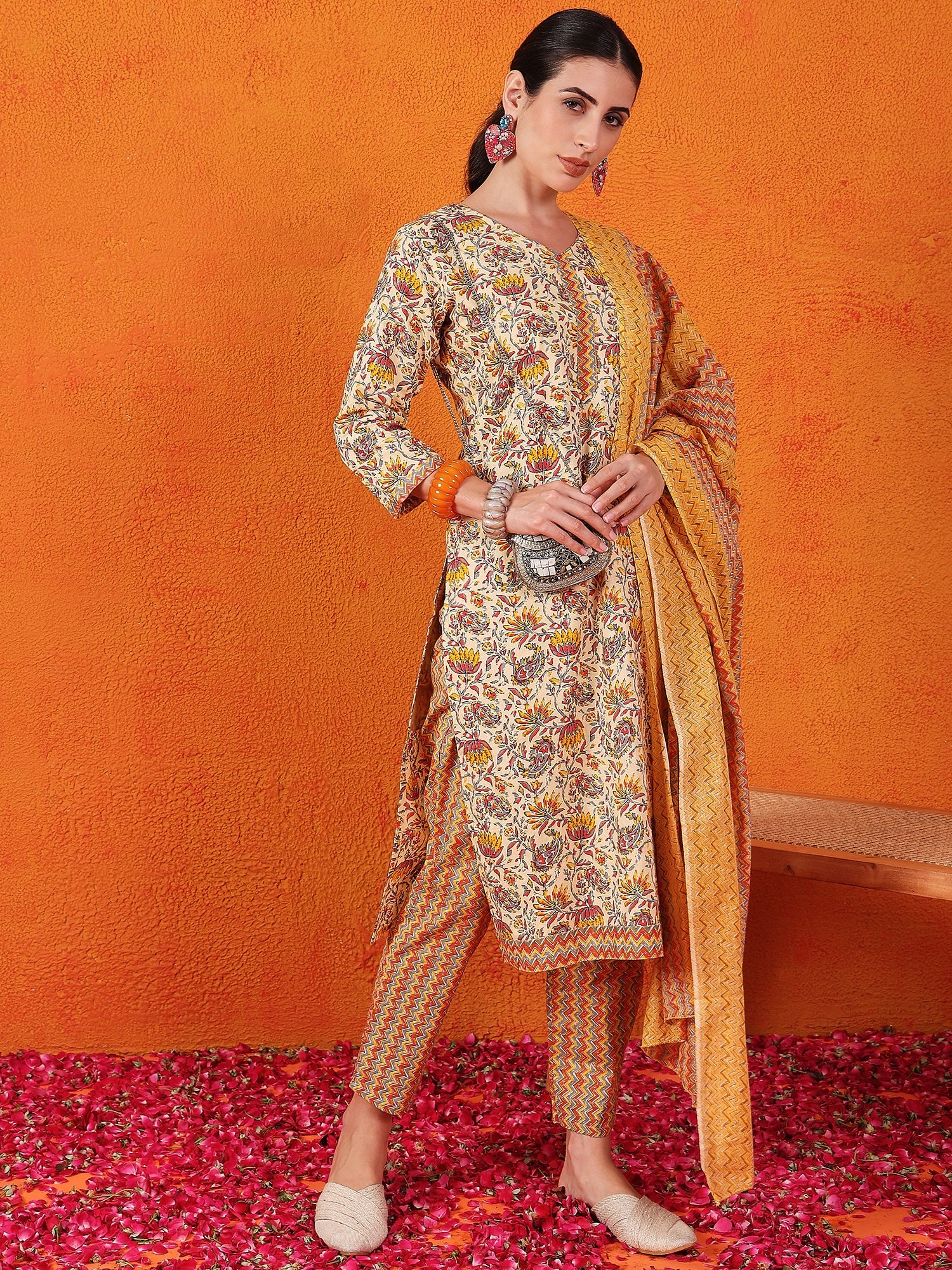 Women's Yellow Blended Cotton Abstract Print Kurta Set - Ksm Prints