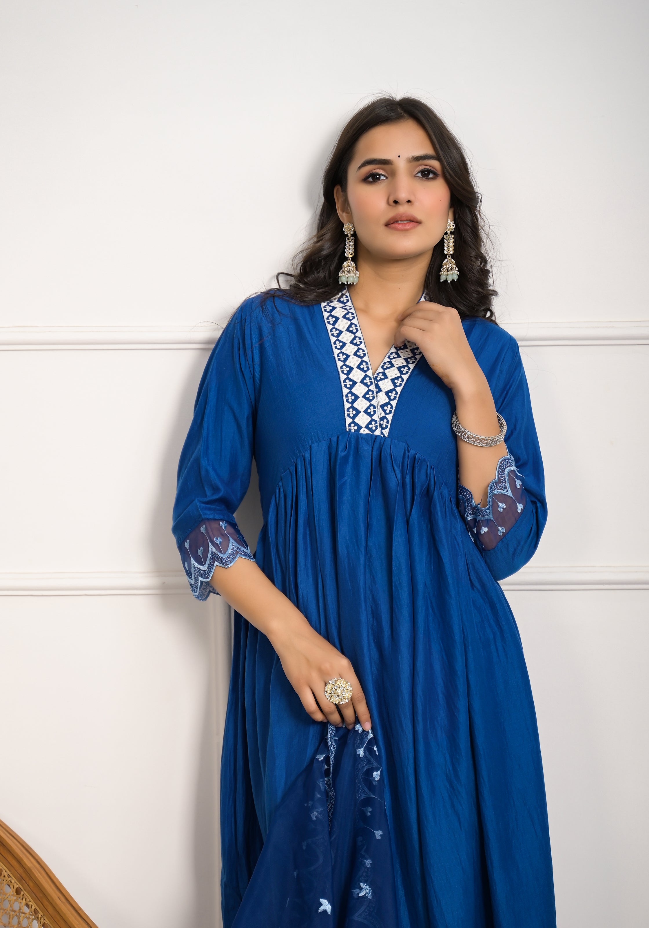 Women's Blue Silk    Resham Embroidery Kurta Set - Ksm Prints