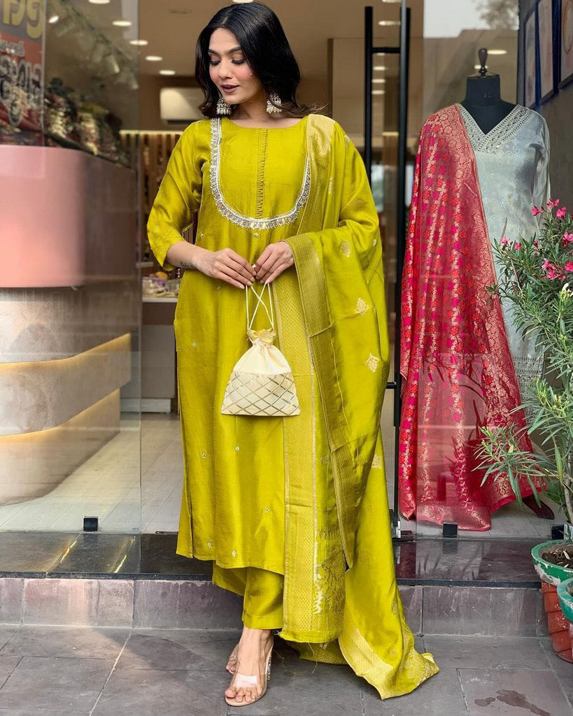 Women's Yellow Chanderi Resham Embroidery Kurta Set