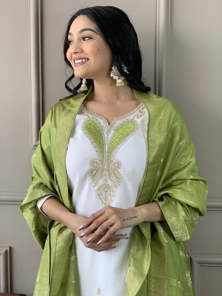 Women's White Viscose Resham Embroidery Kurta Set