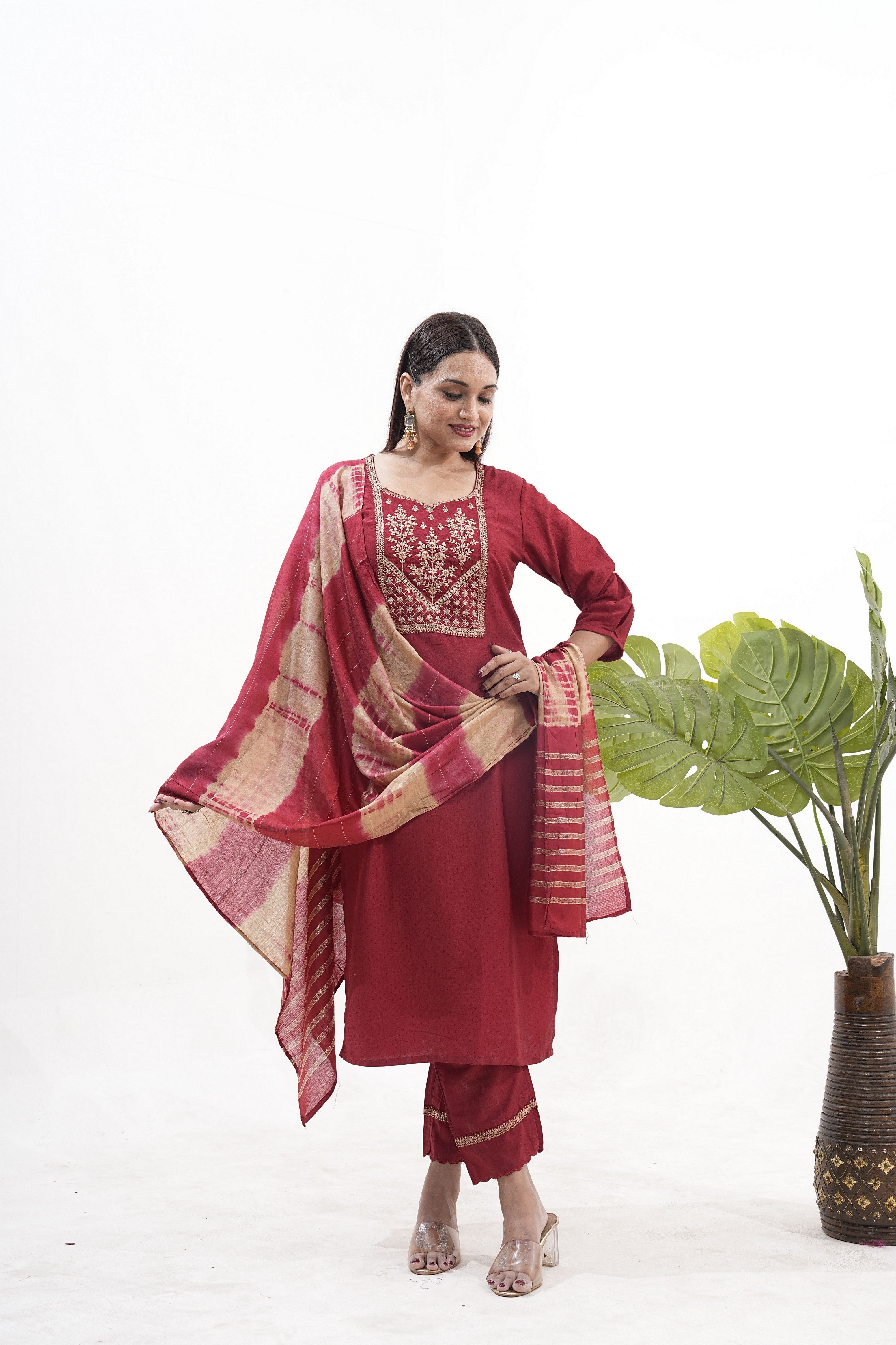 Color_Maroon