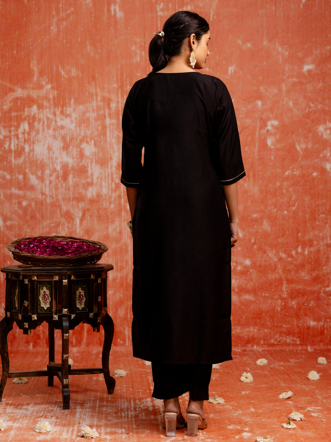 Color_Black