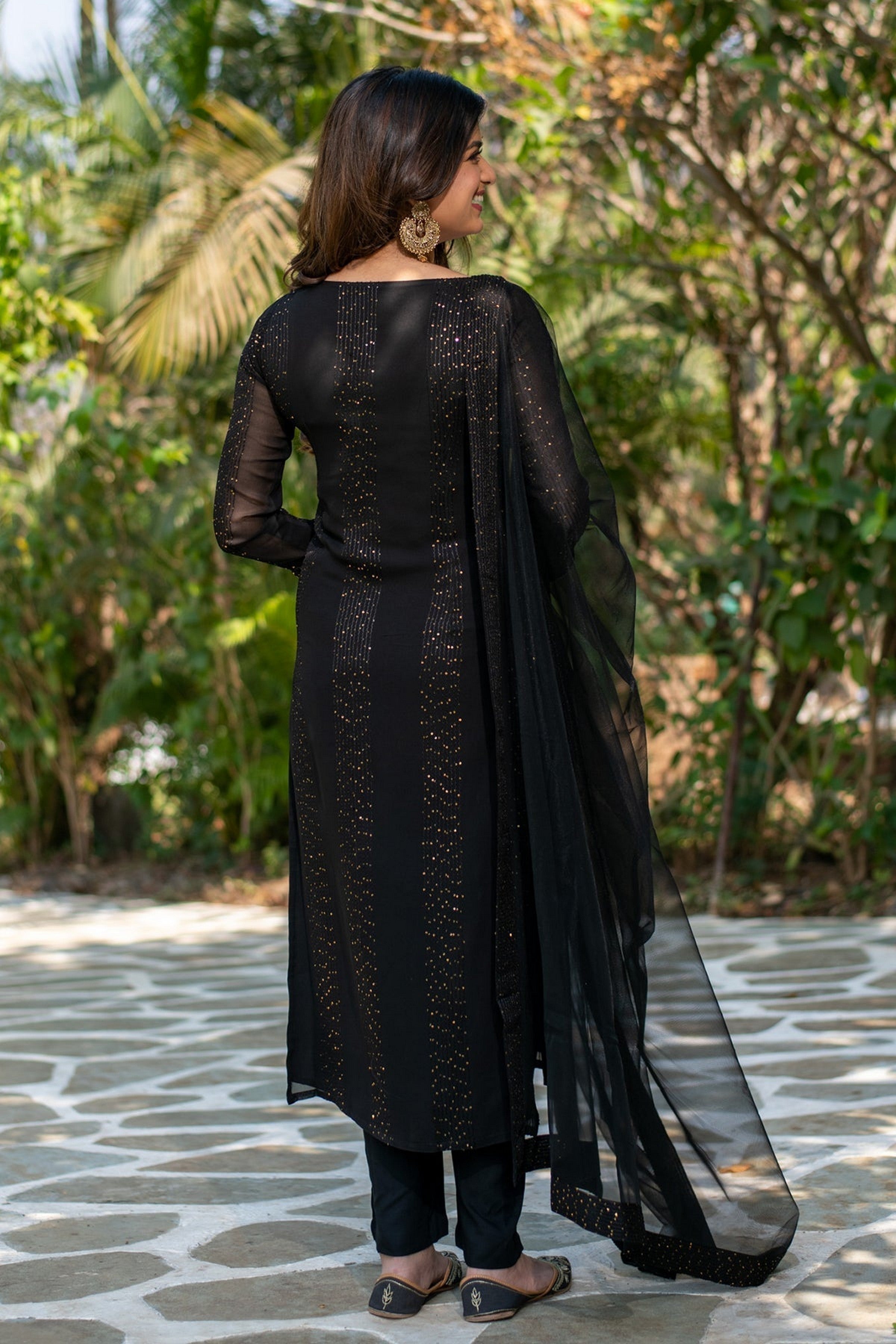 Color_Black