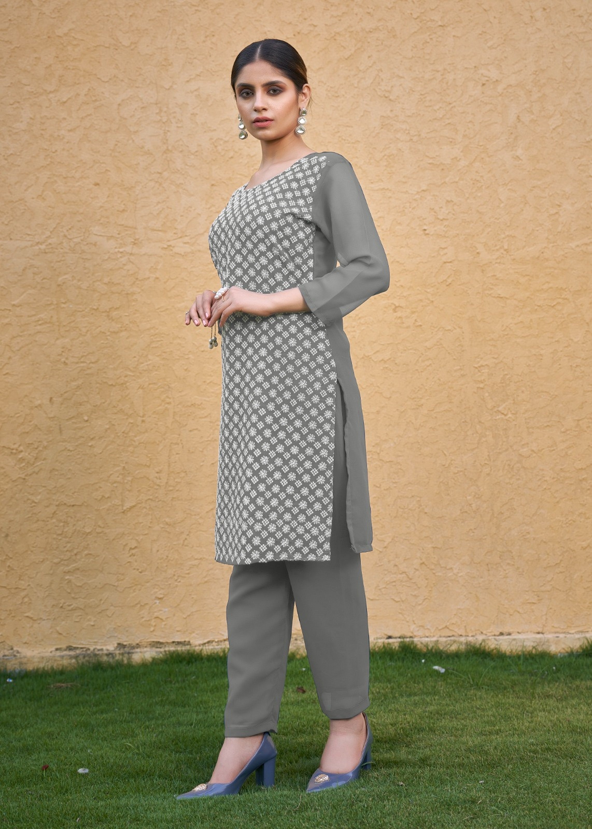 Color_Grey