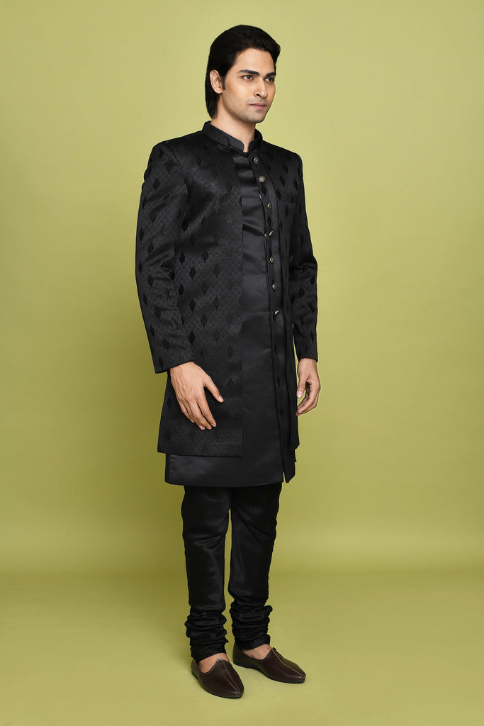 Color_BLACK