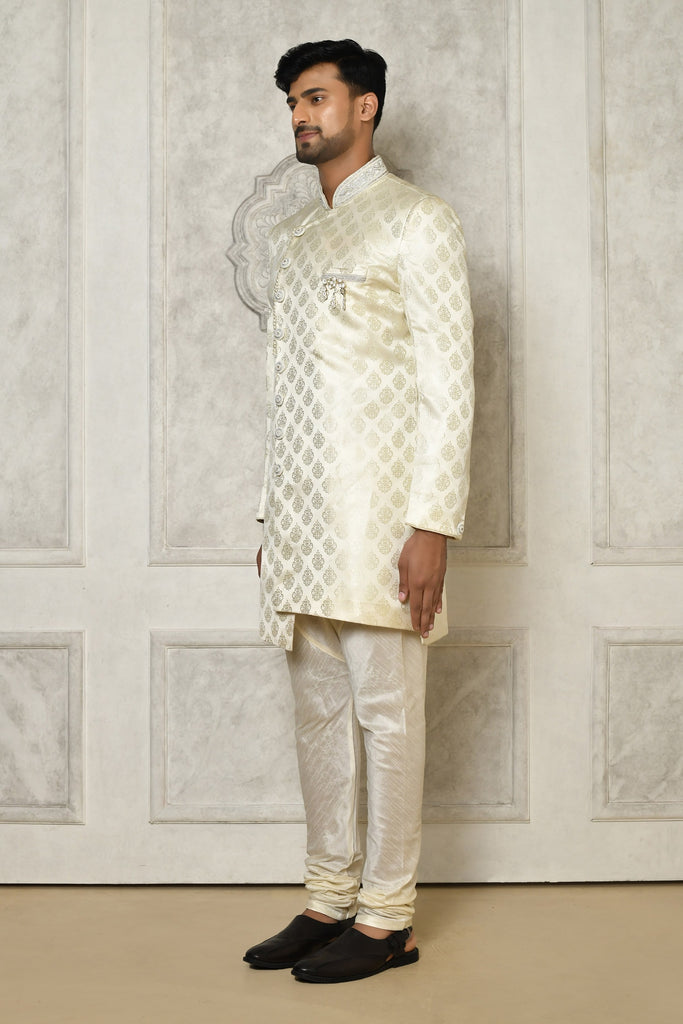 Color_off white