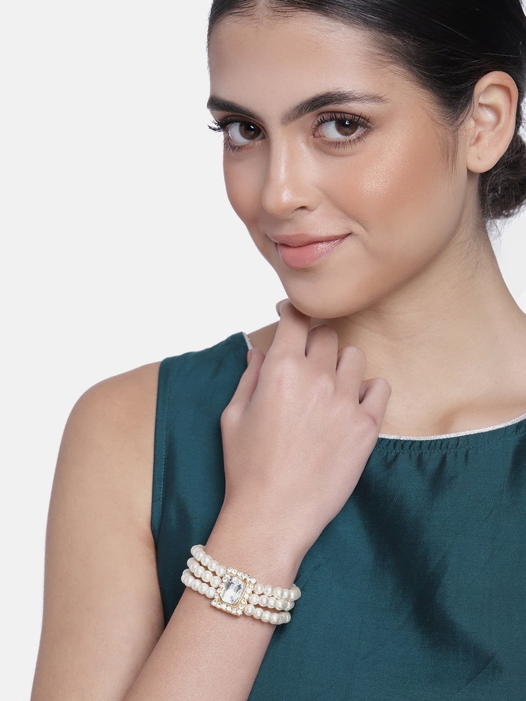 Women's 3 Layered Emerald Stone Beaded Pearl Bracelets