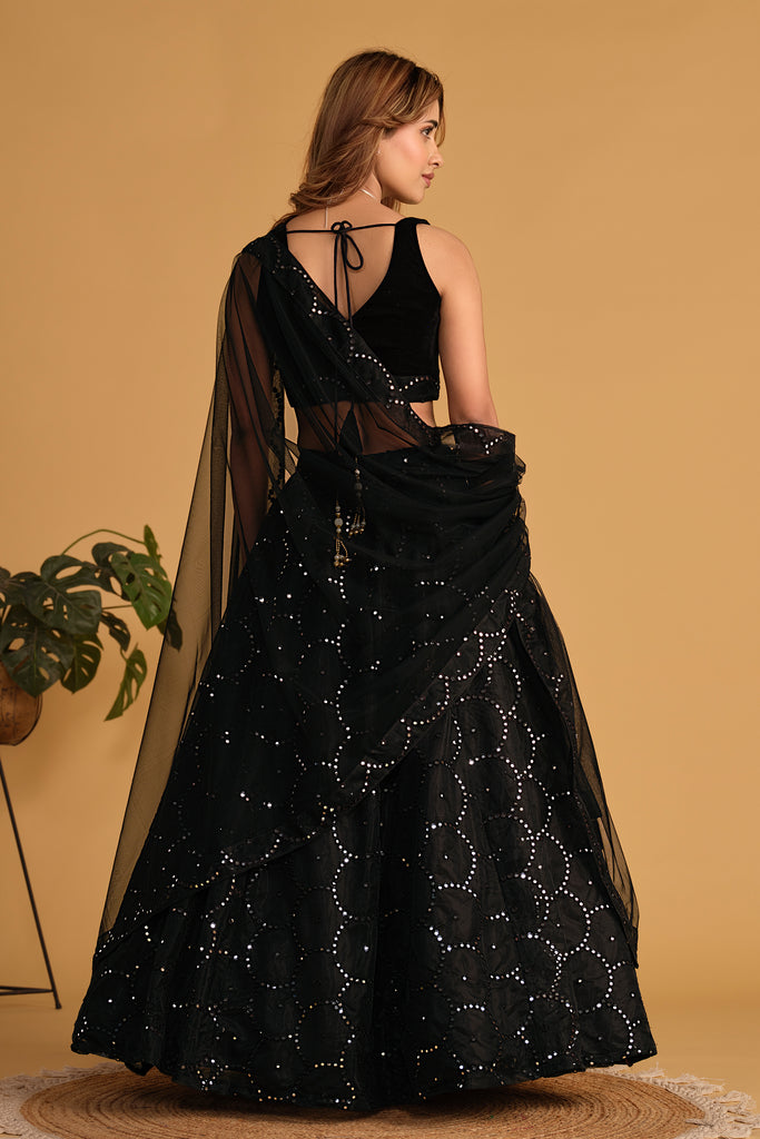 Color_BLACK