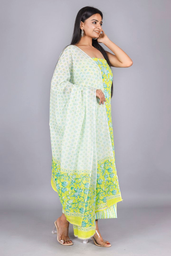 Woman's Neon Cotton Kurta Set - Kwatchi