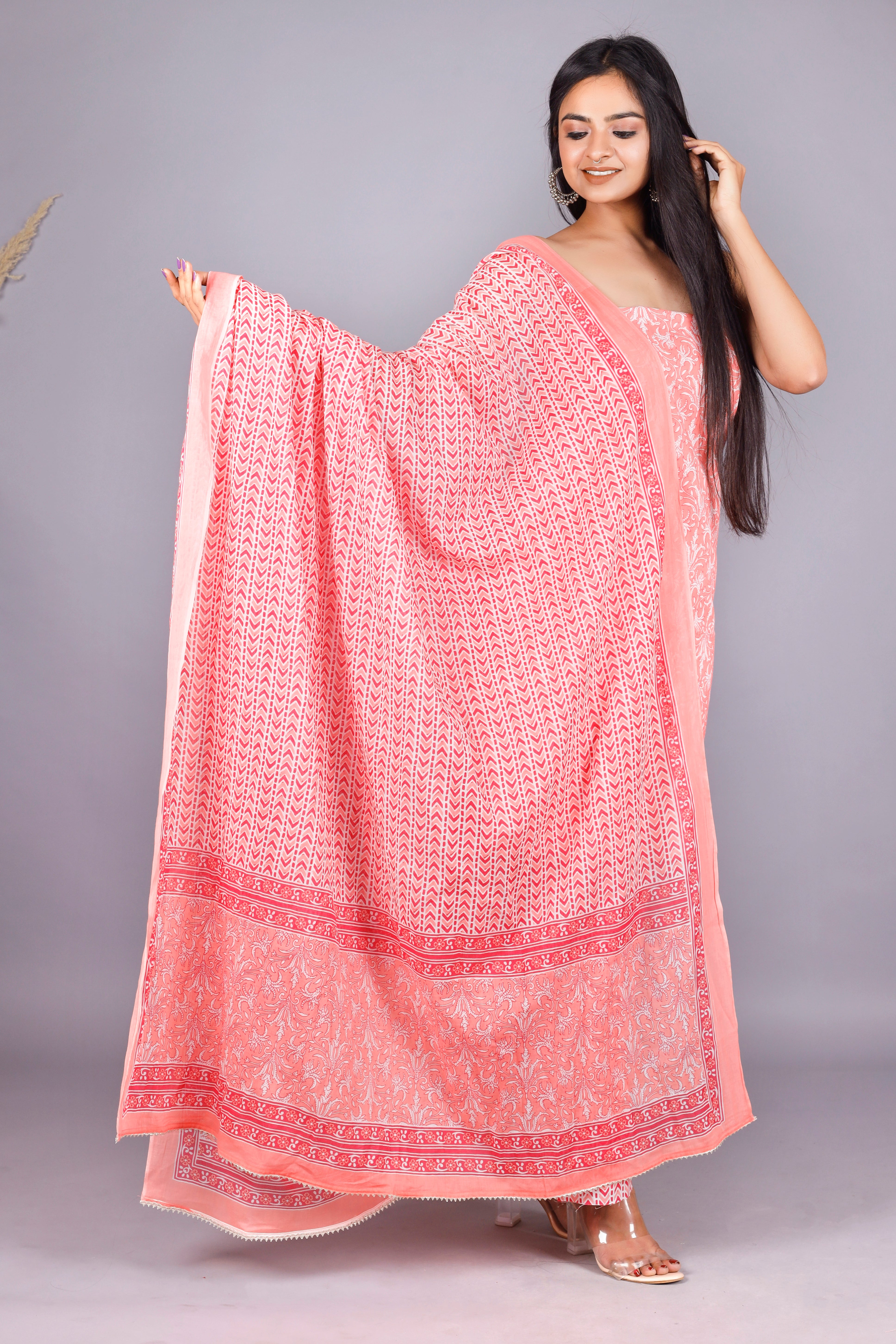 Woman's Pink Cotton Kurta Set - Kwatchi