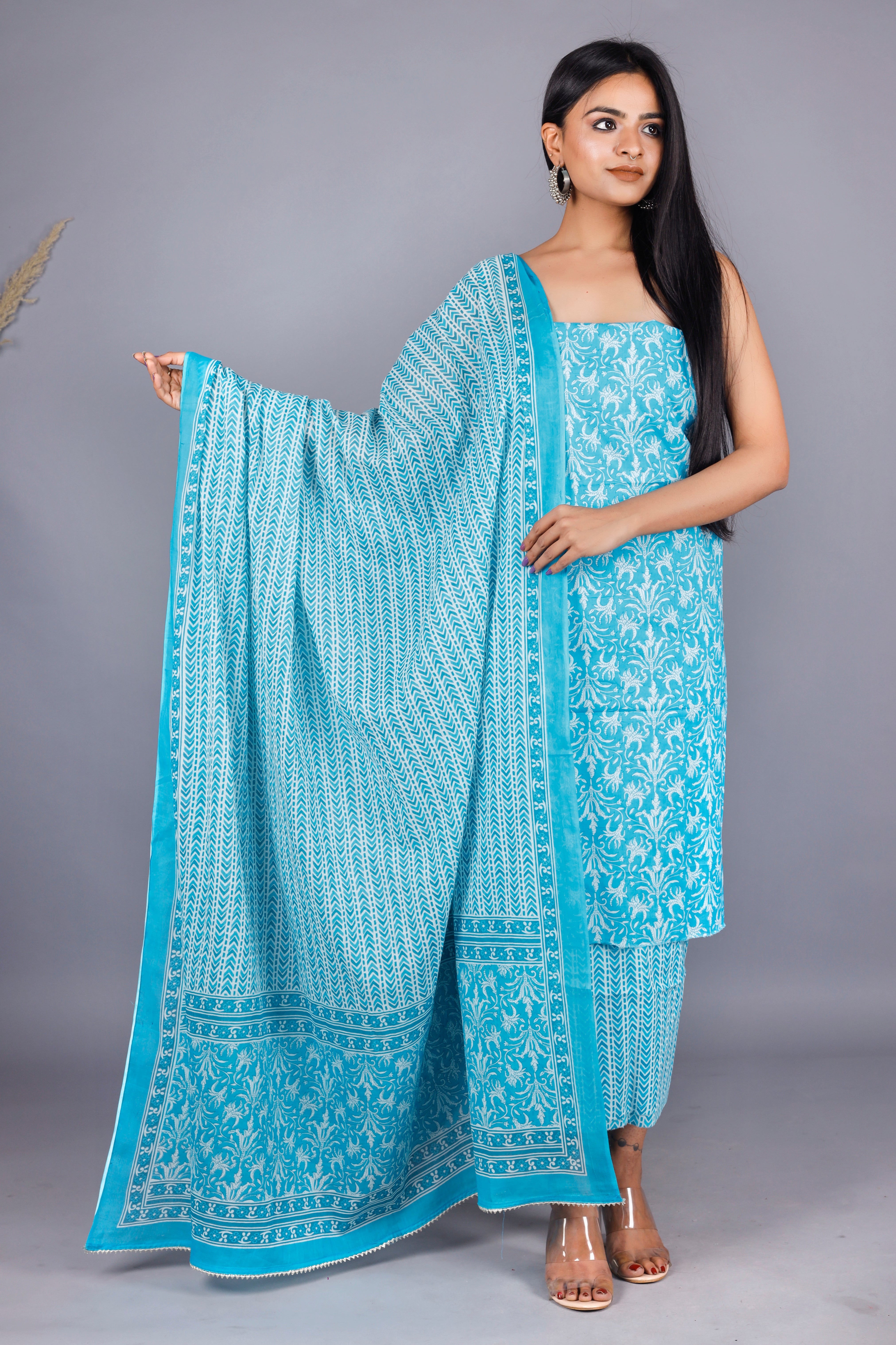 Woman's Sky Blue  Cotton Kurta Set - Kwatchi