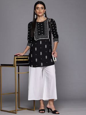 Color_Black