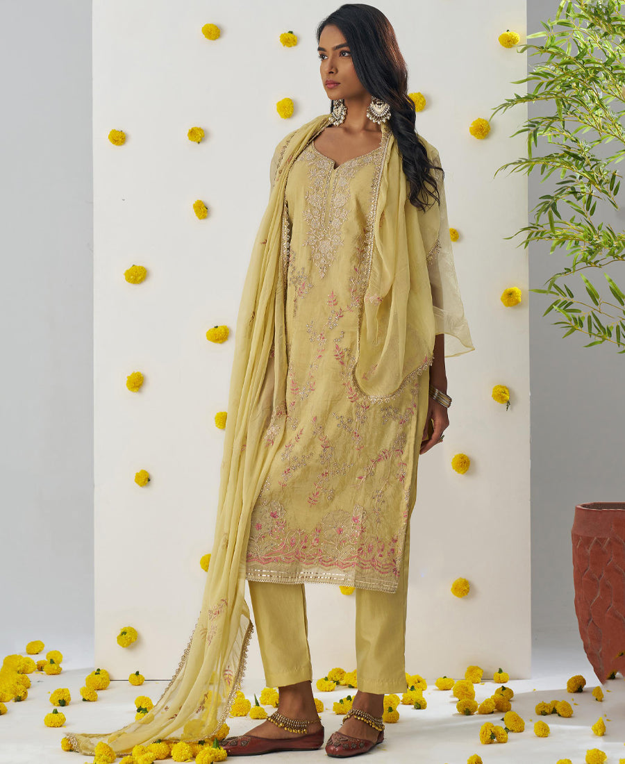 Color_YELLOW