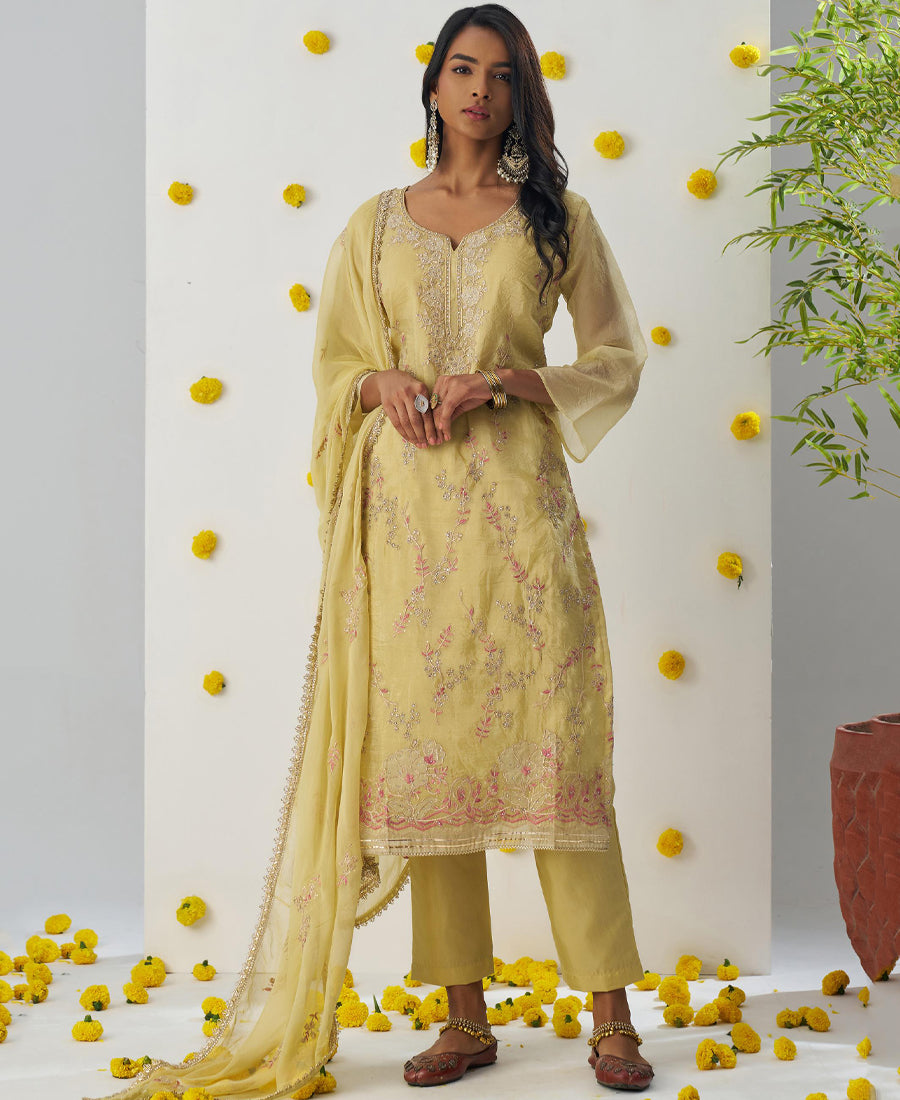 Color_YELLOW