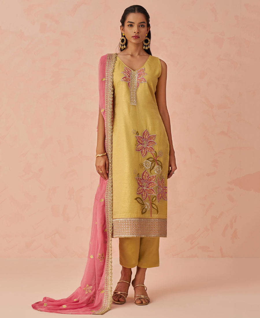 Color_YELLOW