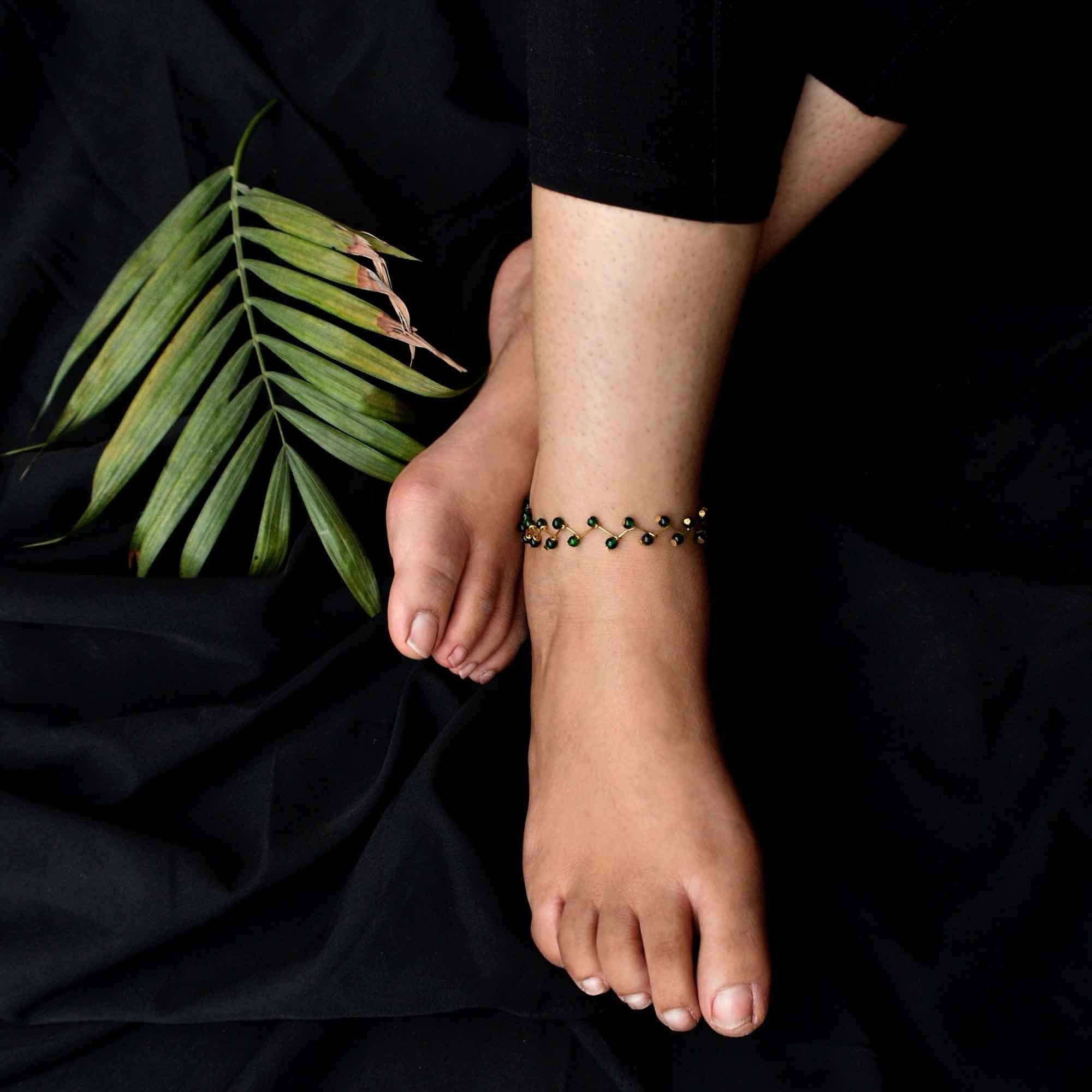 Women's Twist Me Anklet