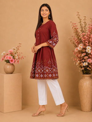 Color_Maroon