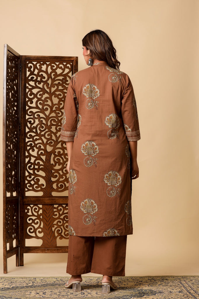 Color_Brown