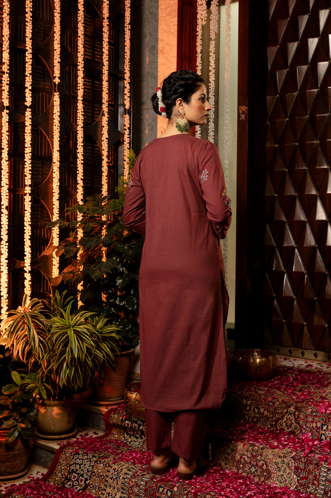Color_Maroon