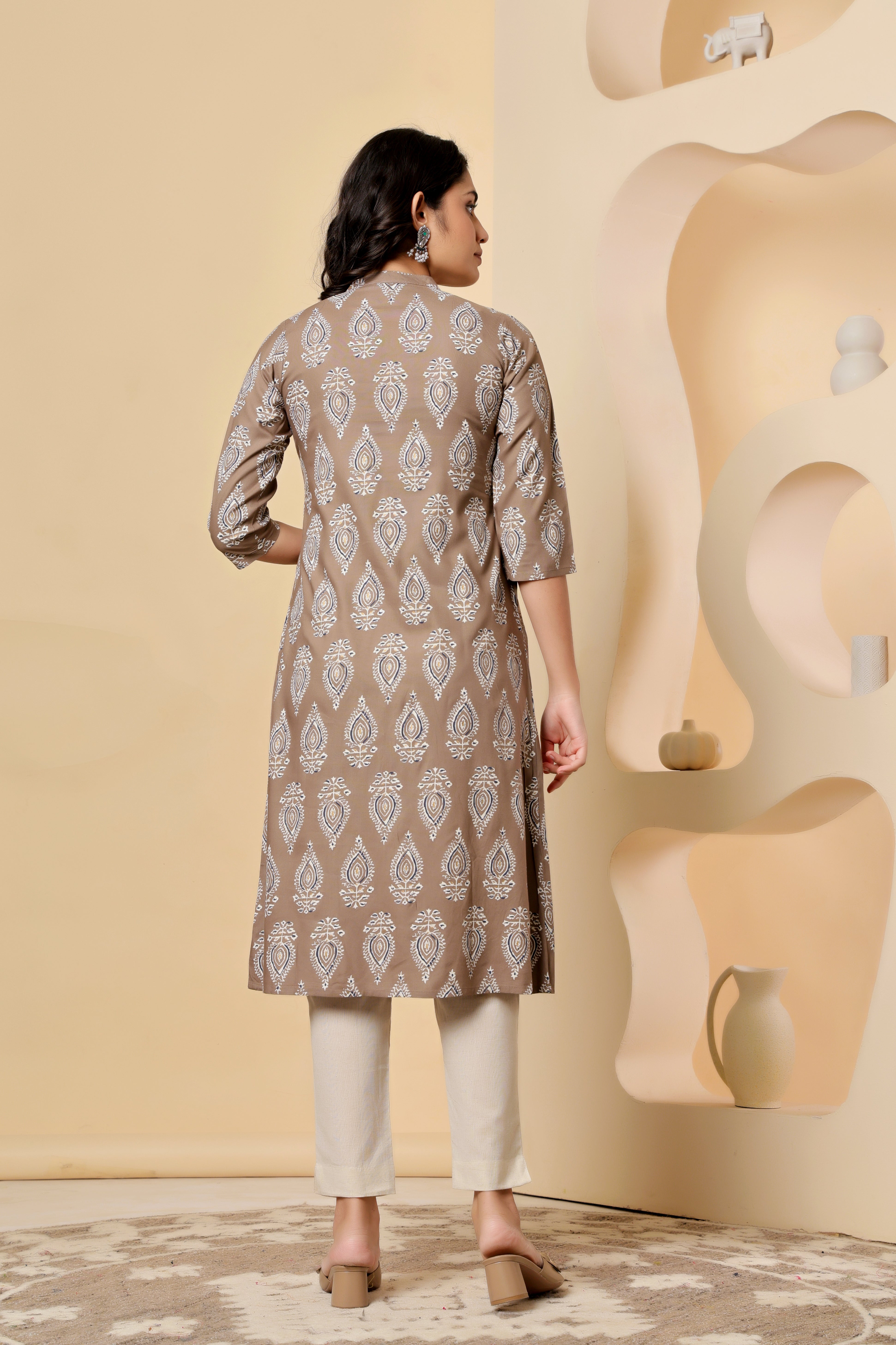 Color_Brown