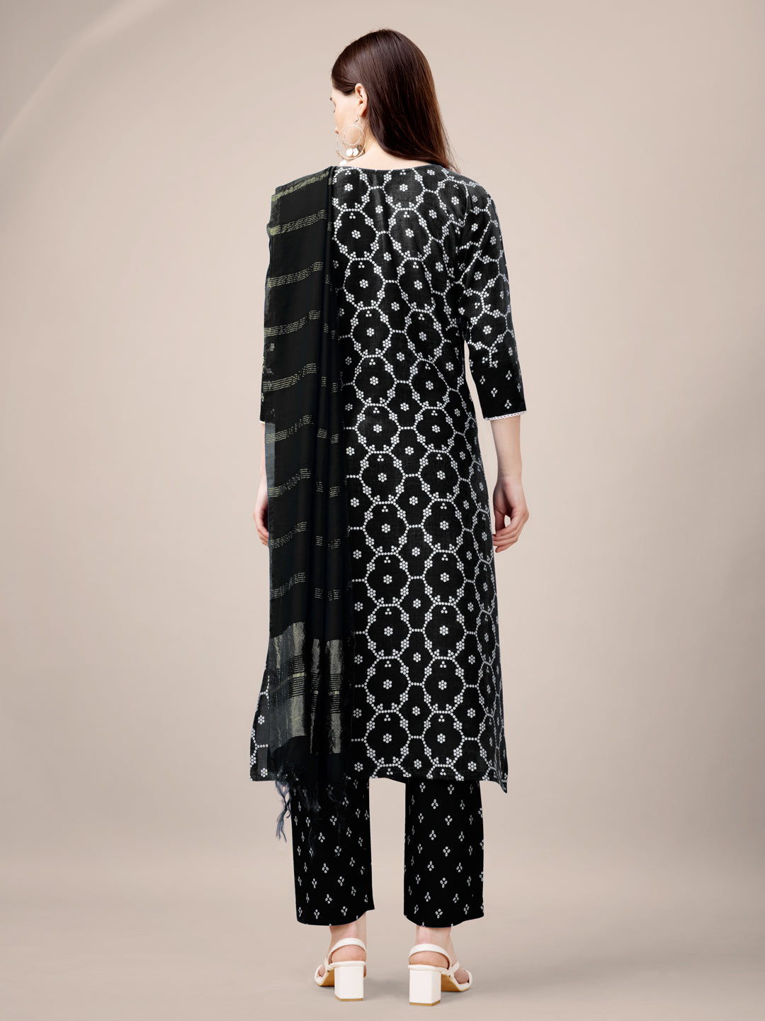 Color_Black