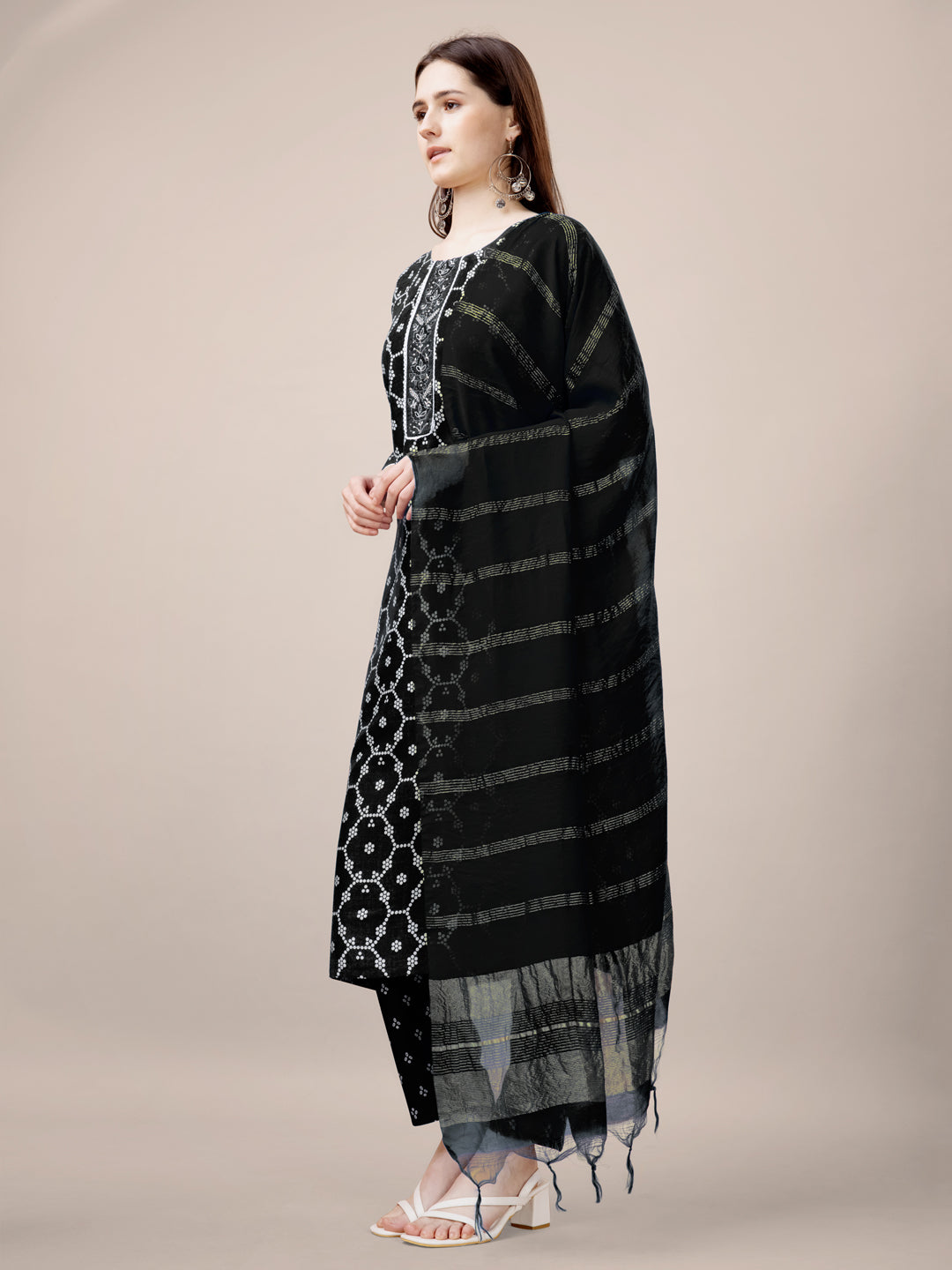 Color_Black