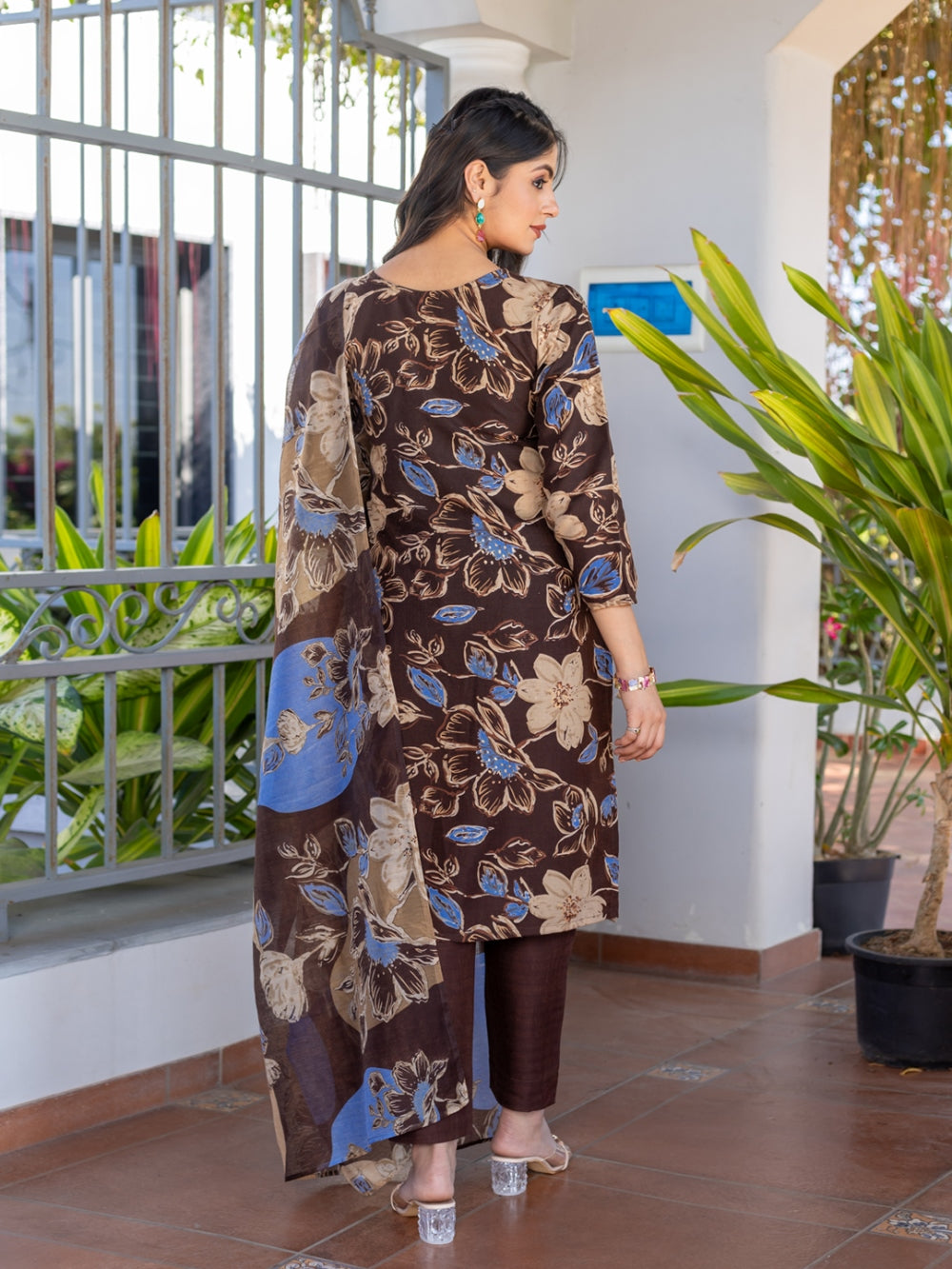 Color_Brown