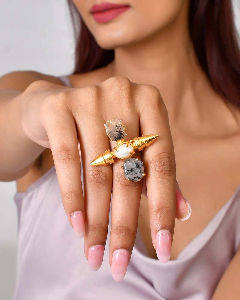 Women's Arrow Tri Stone Ring - Zurii Jewels