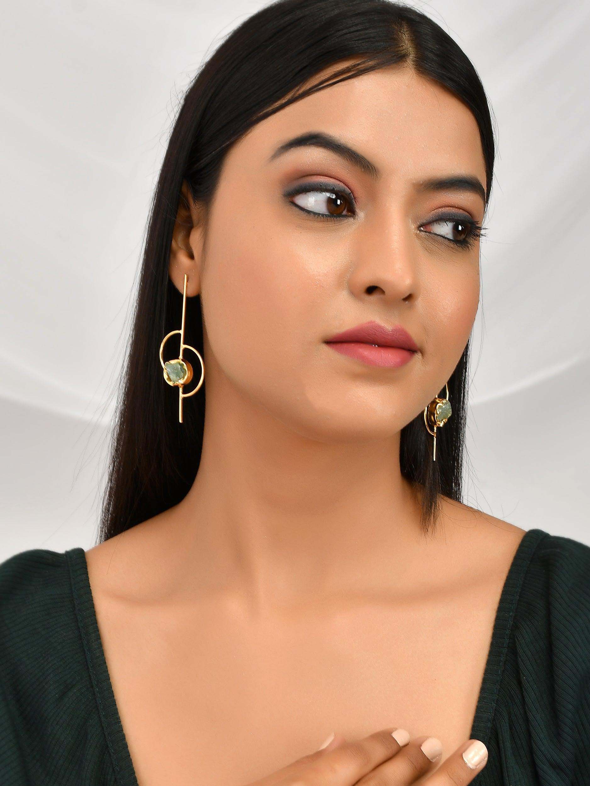 Women's Asymmetric Stone Studded Earring