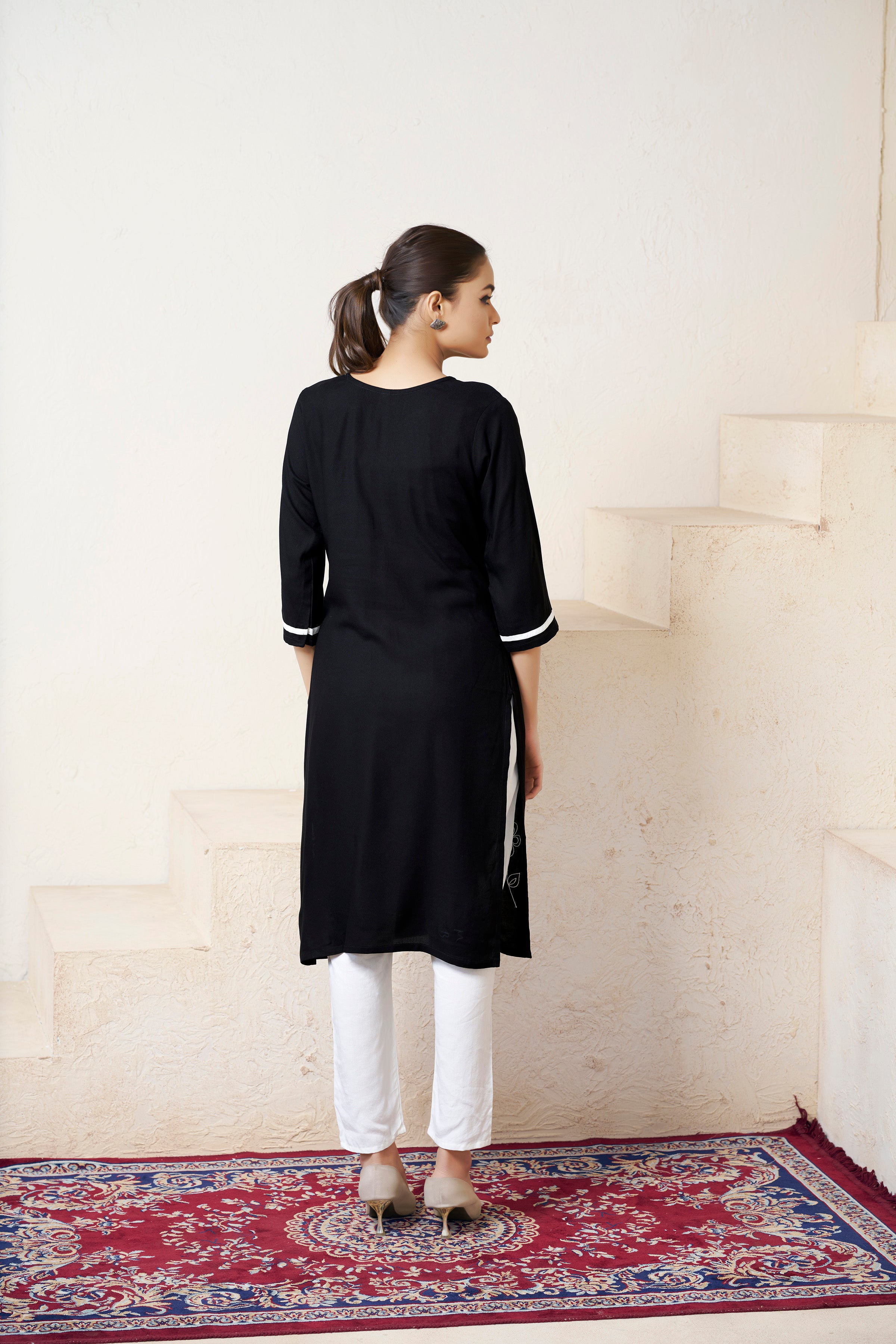 Color_Black