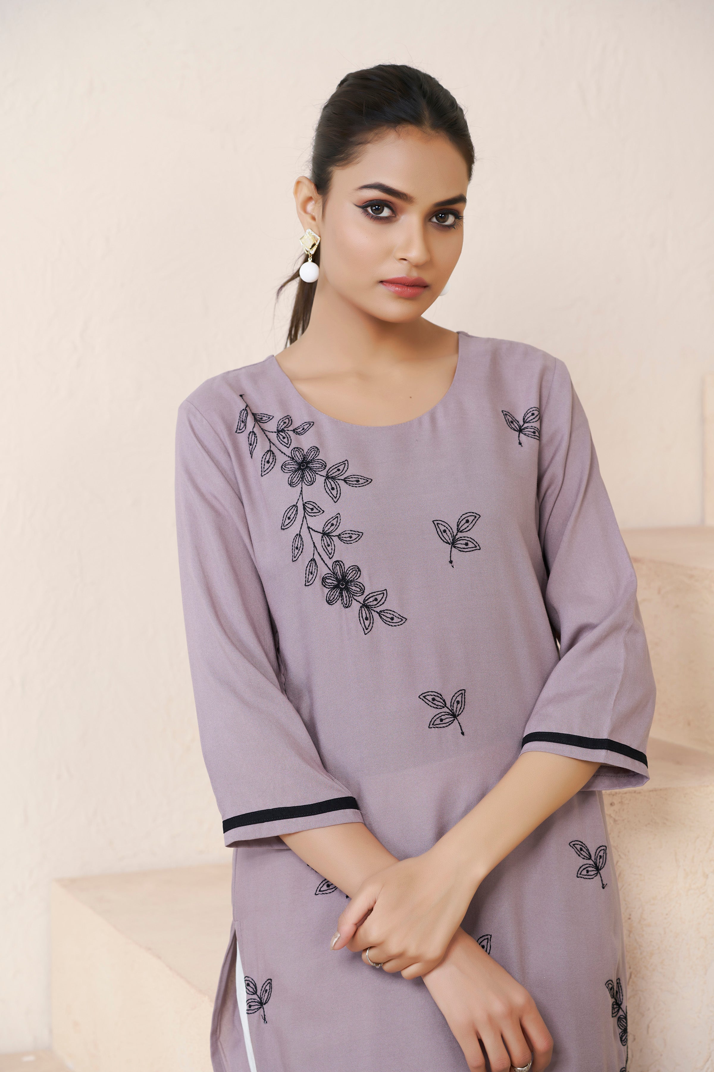 Color_Grey