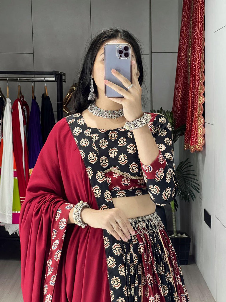 Color_maroon