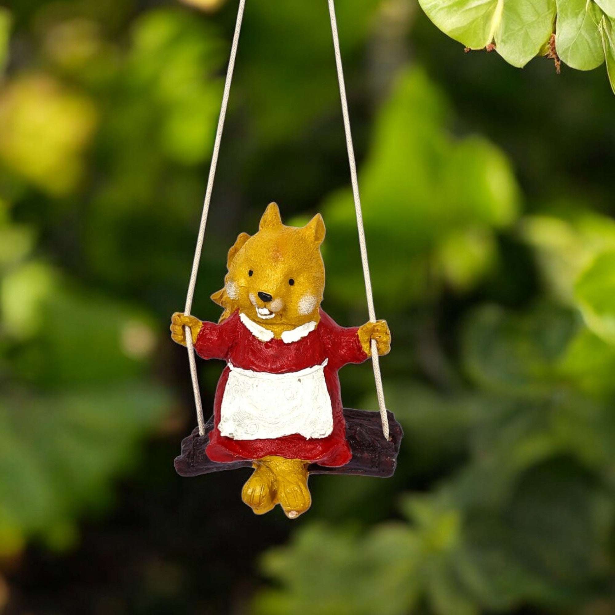 Adorable Squirrel Hanging for Wall Décor