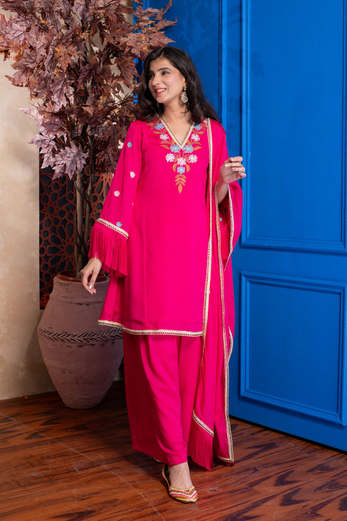 Women's Pink Short Embroidered Bell Sleeves Kurta With Pleated Pants