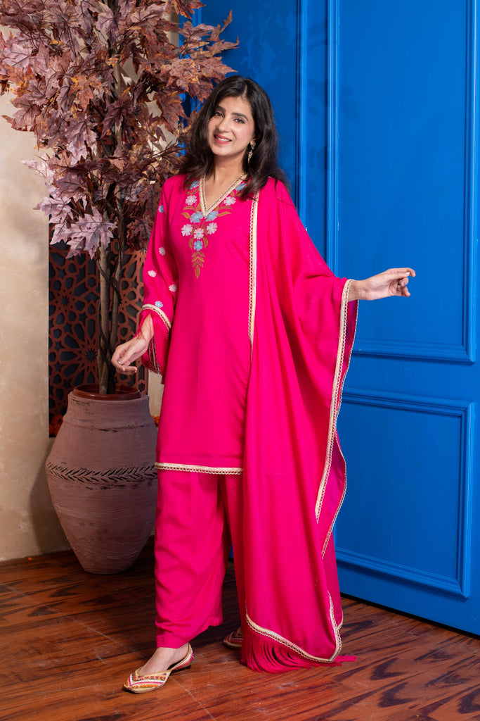 Women's Pink Short Embroidered Bell Sleeves Kurta With Pleated Pants