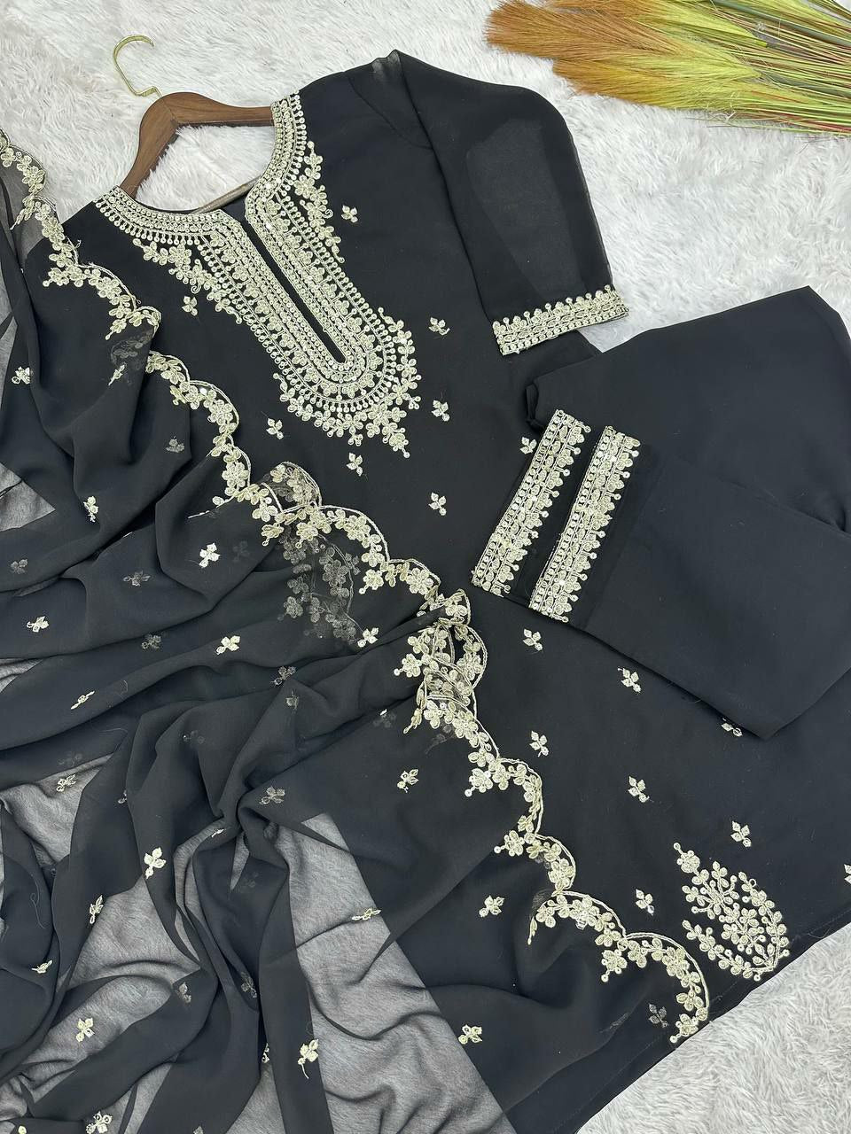Color_Black