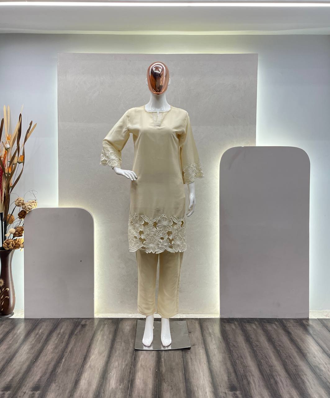 Color_Beige