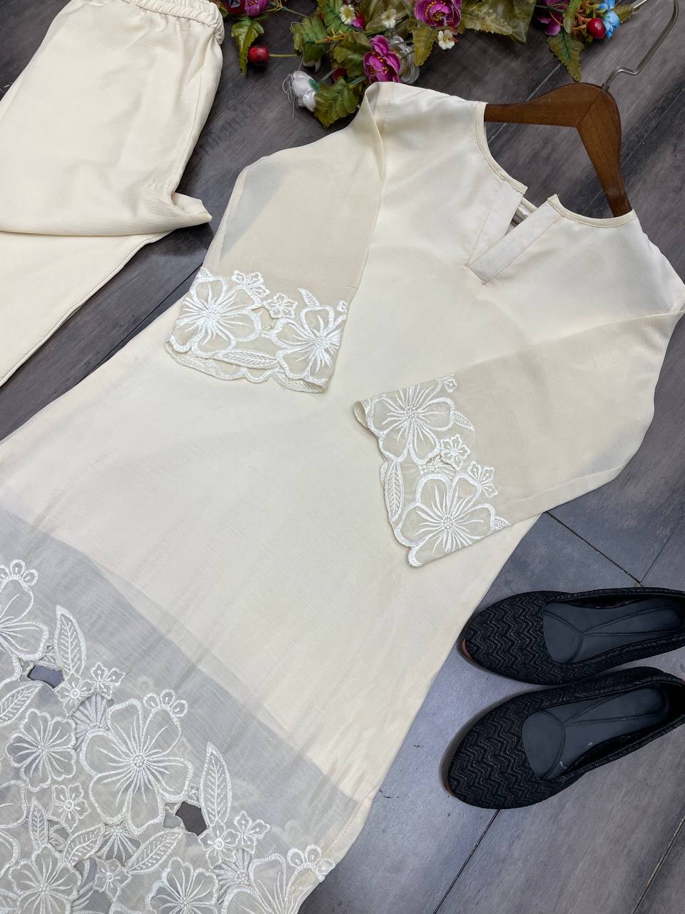 Color_Beige