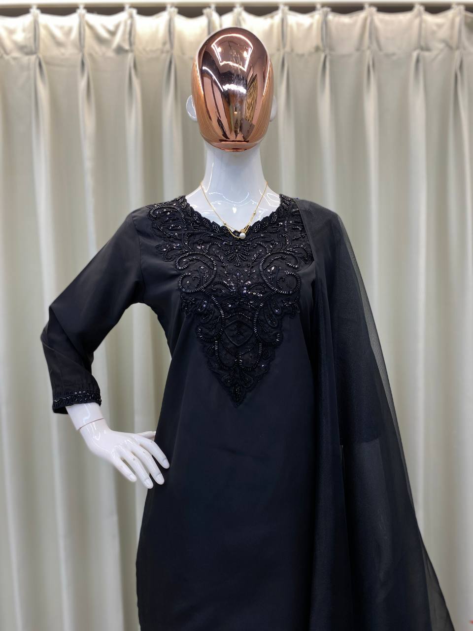 Color_Black