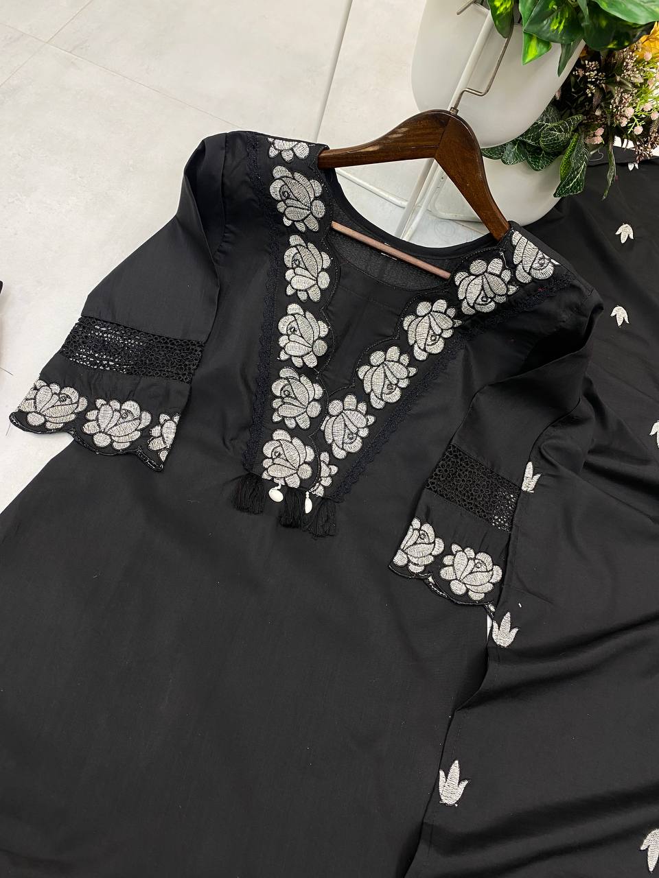 Color_Black