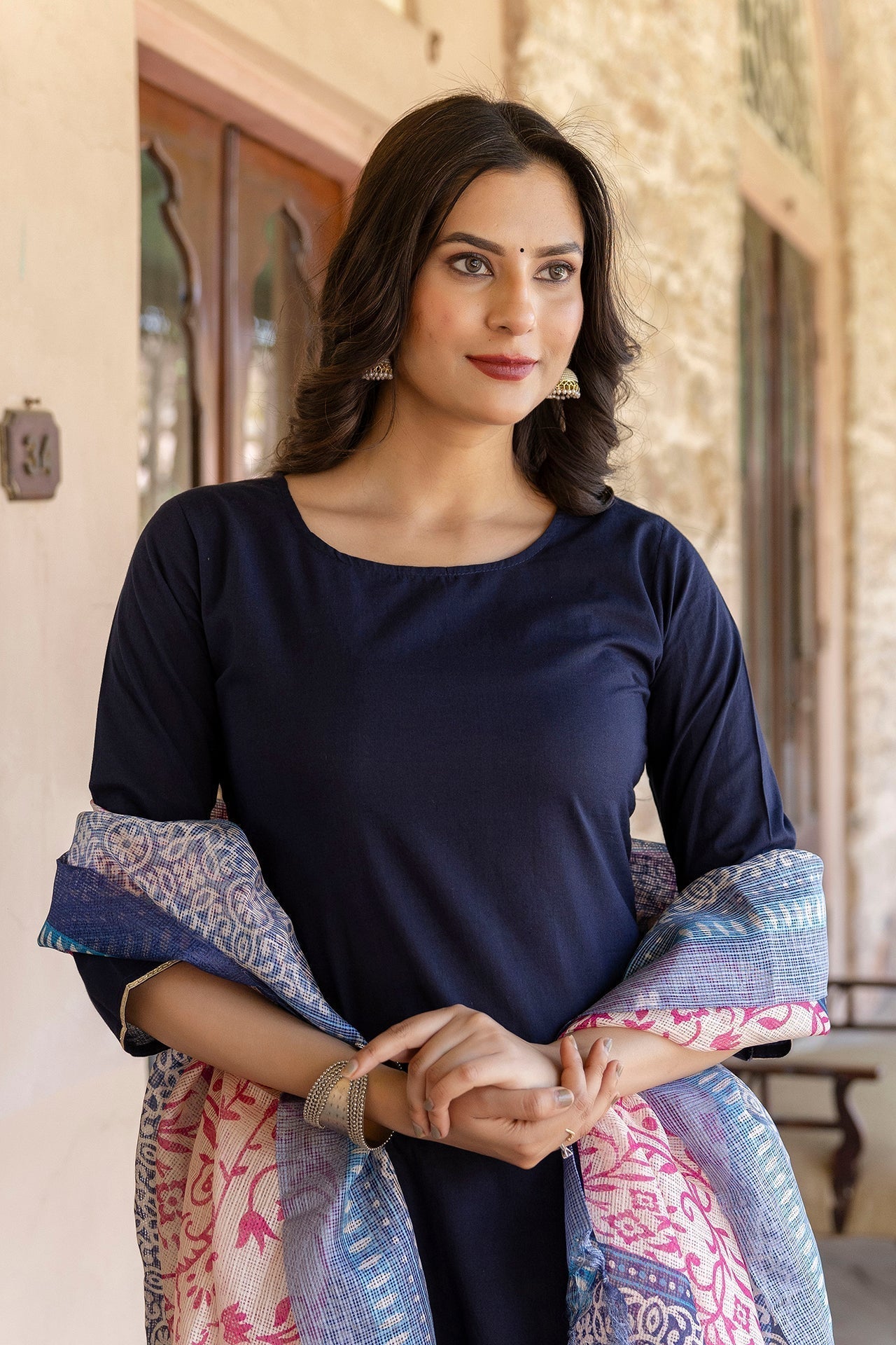 Women's Navy Blue Kurta Set With Pants & printed Dupatta - Taantav