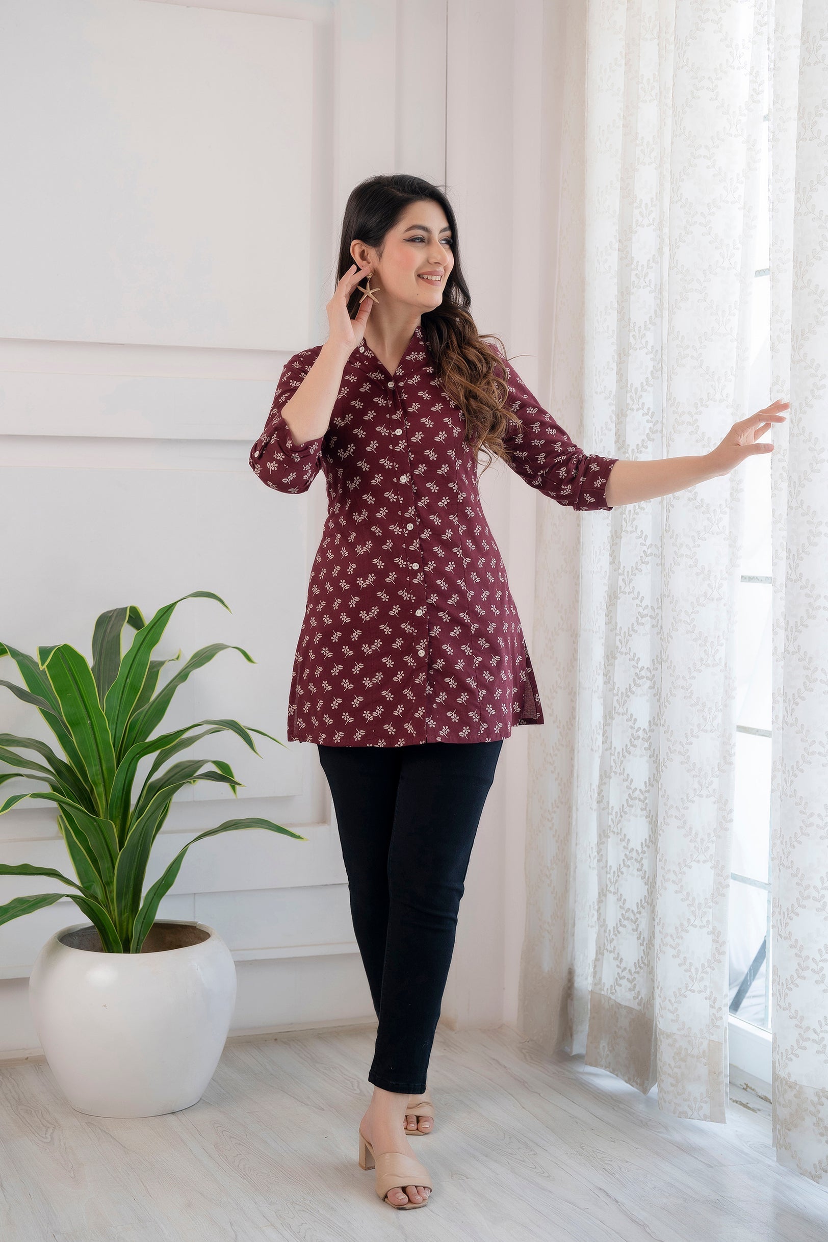 Women's Burgundy Printed Straight Tunic With Three Quarter Sleeves - Taantav