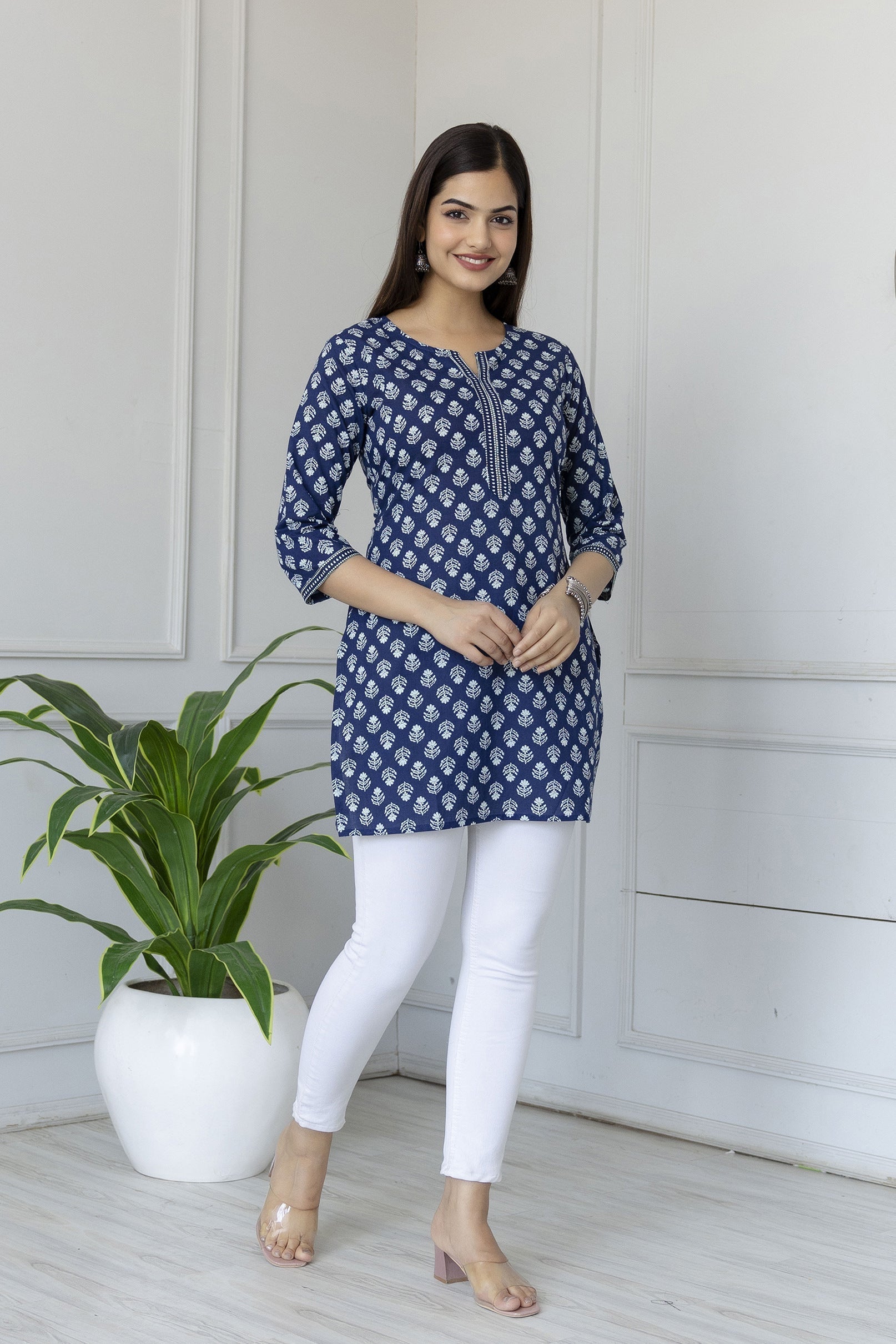 Women's Blue Straight Tunic With Three Quarter Sleeves - Taantav