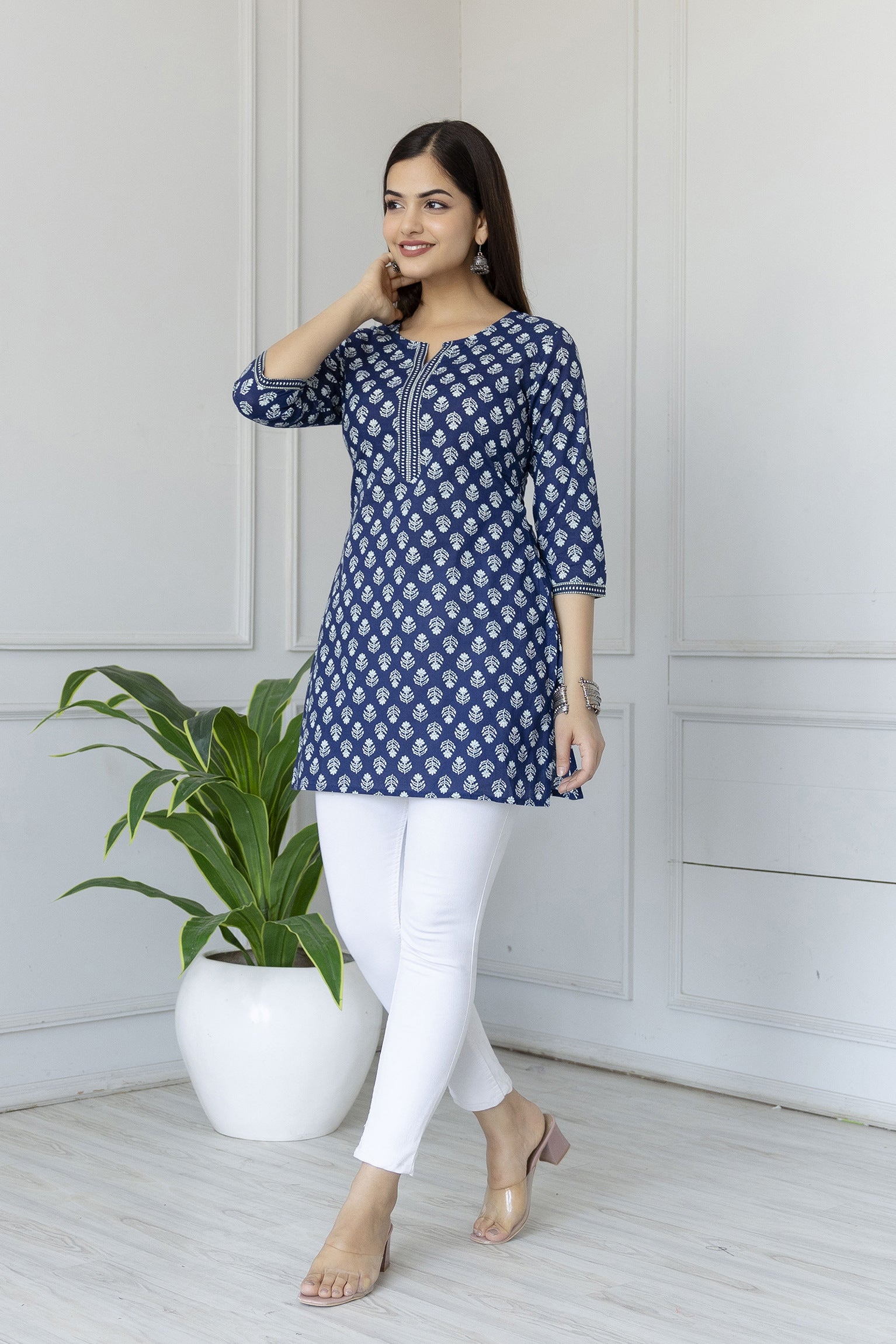 Women's Blue Straight Tunic With Three Quarter Sleeves - Taantav