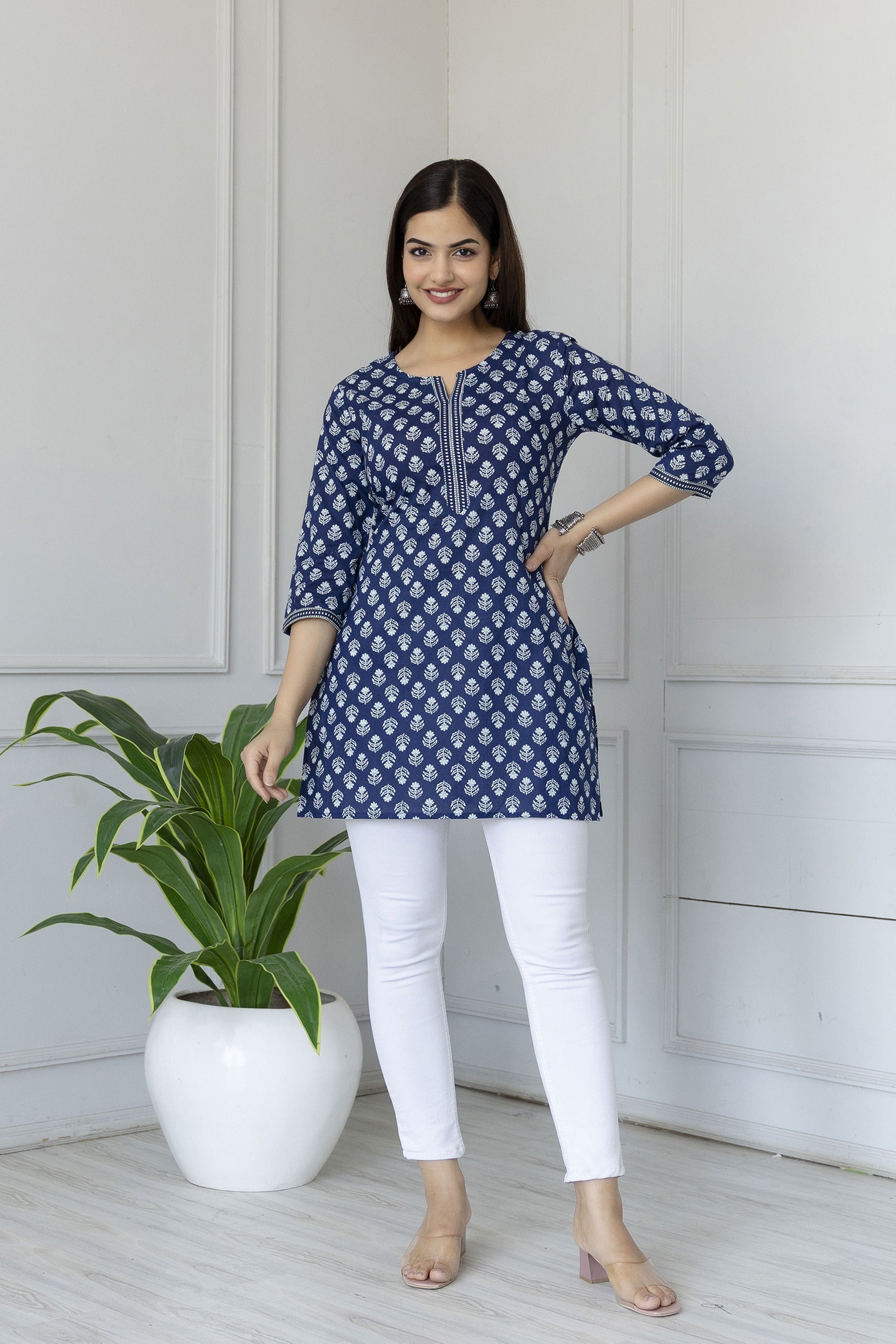 Women's Blue Straight Tunic With Three Quarter Sleeves - Taantav