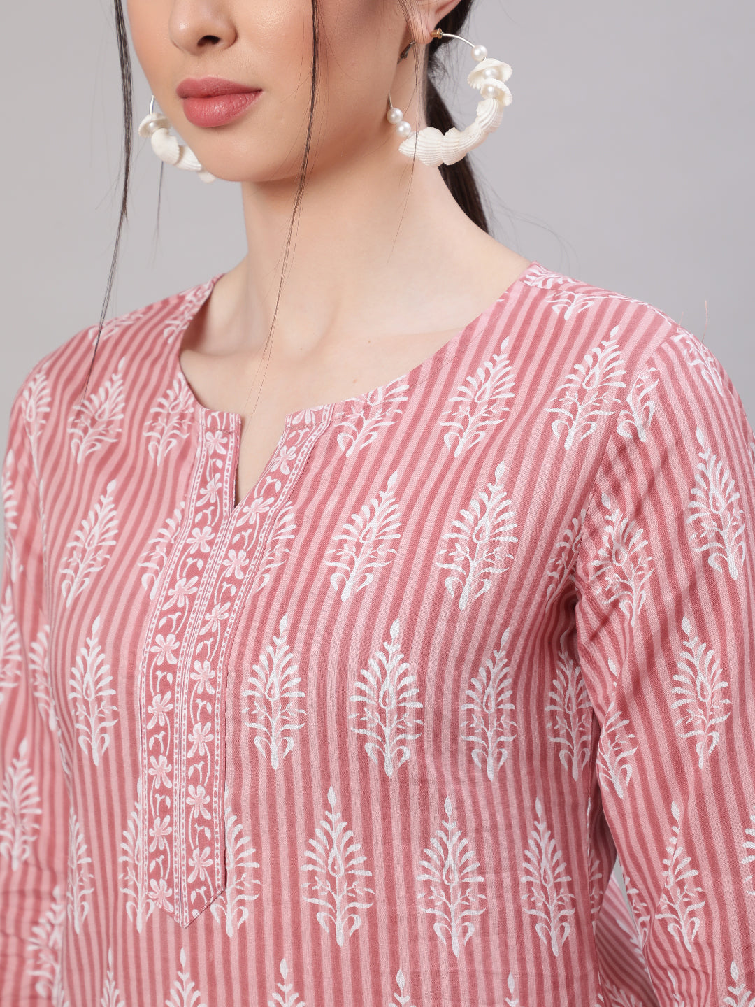 Women's Pink Straight Tunic With Three Quaretr Sleeves